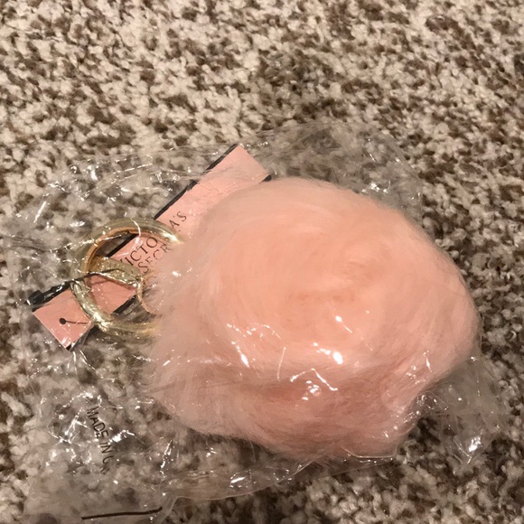 Victoria's Secret Fur Key Chain - Picture 1 of 2